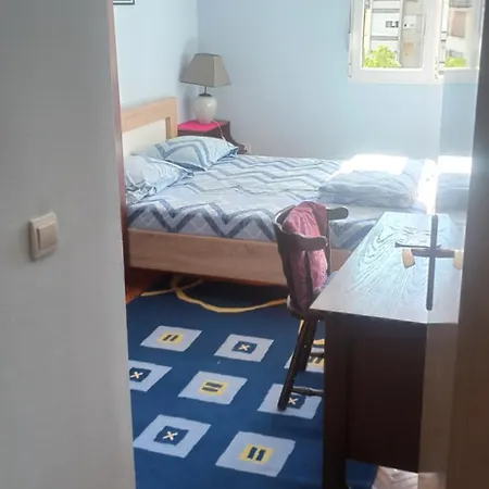 Cozy Center Apartment