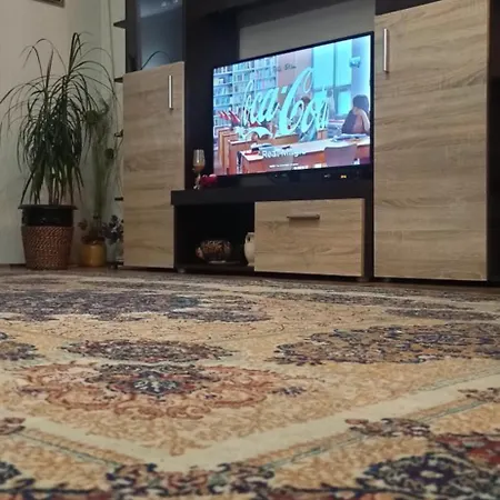 Cozy Center Apartment